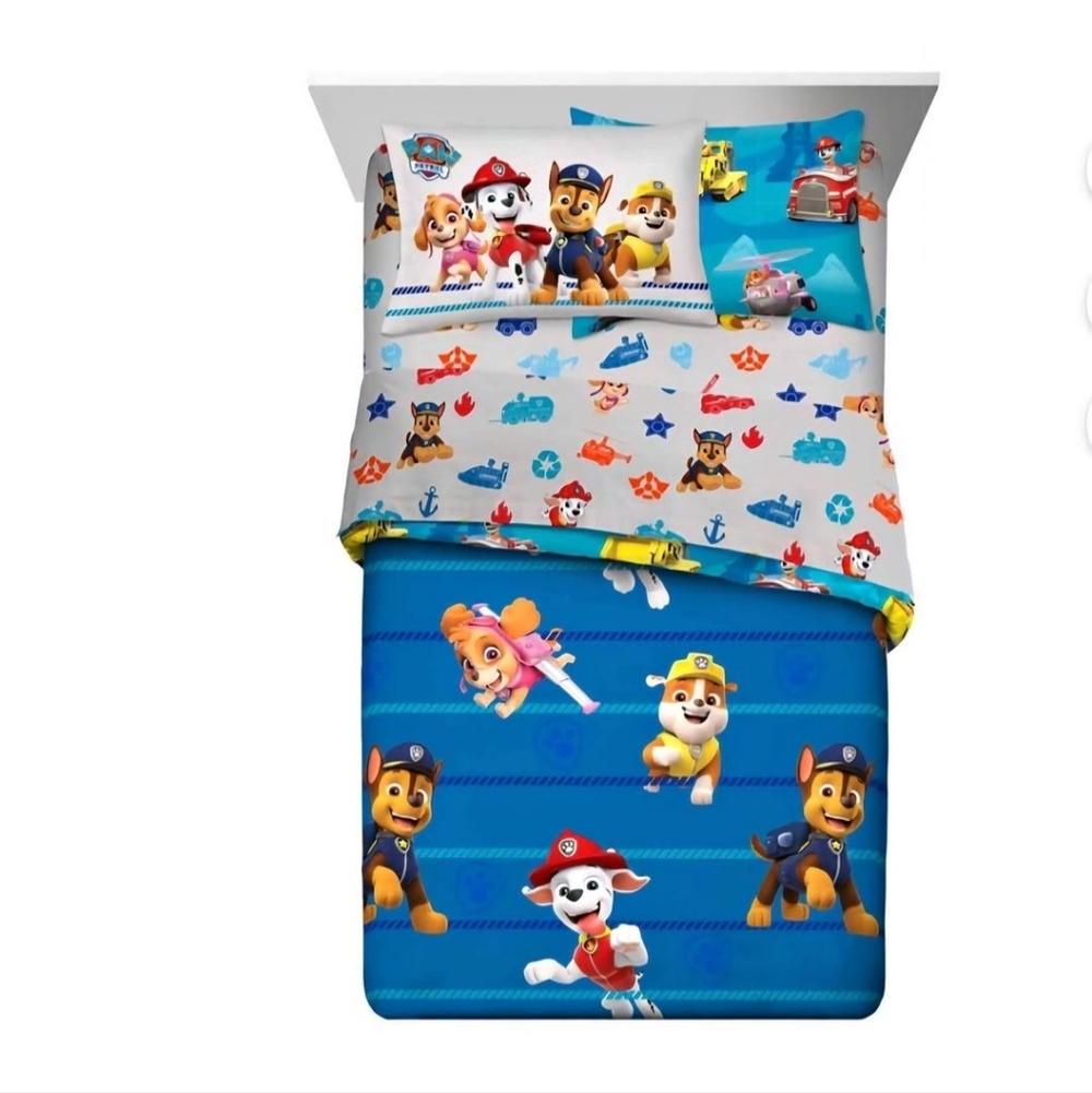 Paw Patrol Full reversible Comforter, Fitted Sheet, Flat Sheet, 2 Pillowcases,